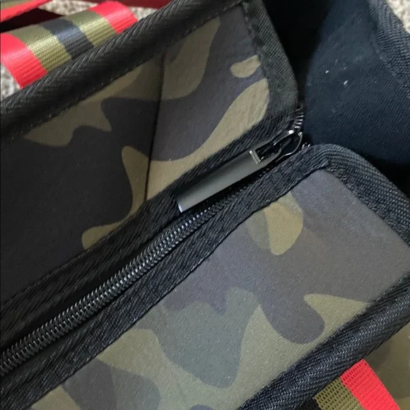 HAUTE SHORE Camouflage Tote Bag with Red and Green Stripes - Picture 6 of 8